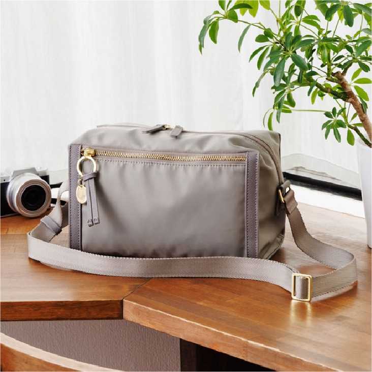 ショルダーバッグ