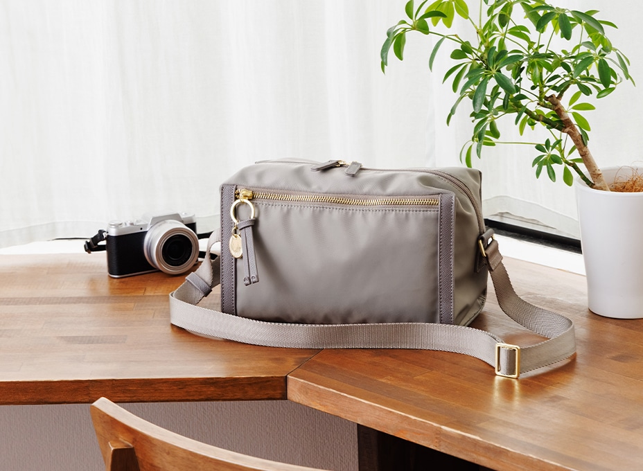 横型ショルダー