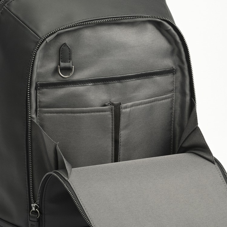 フロントポケット