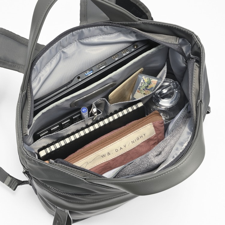 充実のポケット