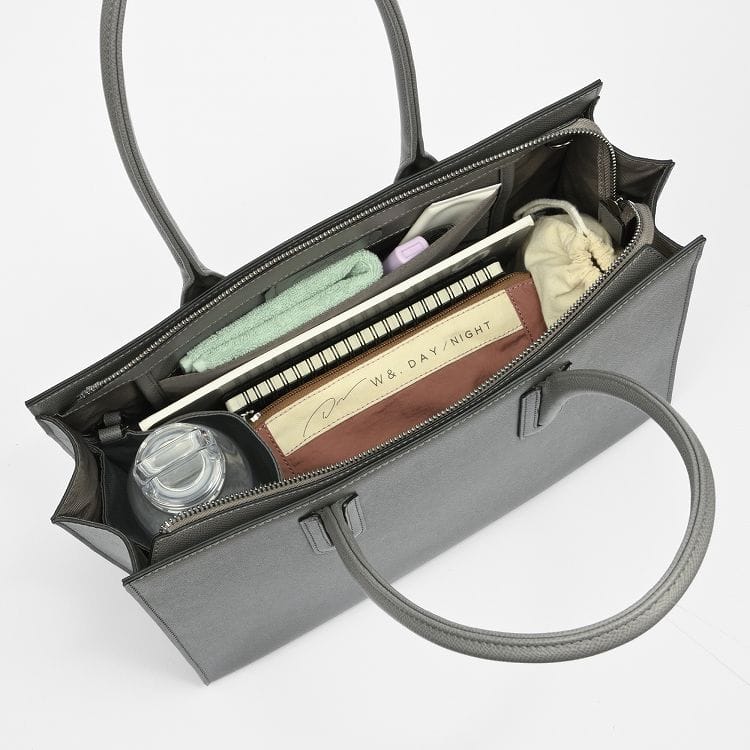 充実のポケット