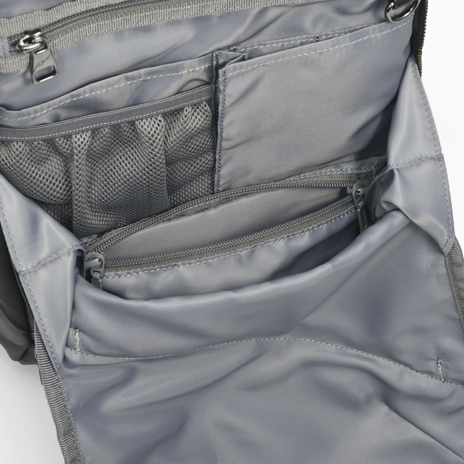 W&.Day/Night / Tuki Square Backpack (Sort: Popularity) | Ace