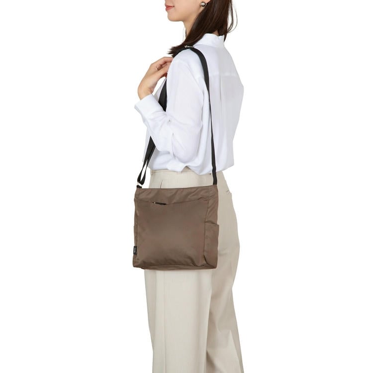 ACE アリッサム ショルダーバッグ 17690