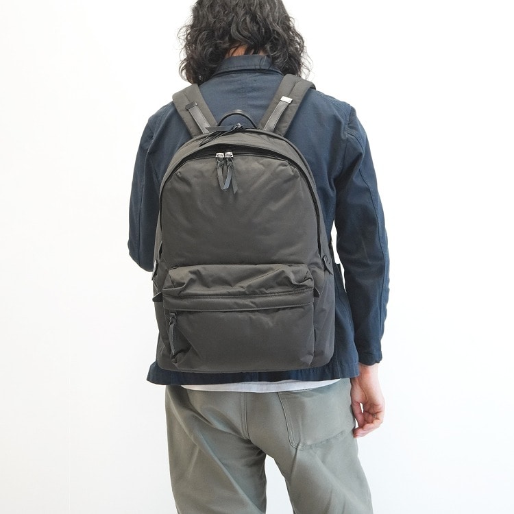 UNTRACK CITY DS リュックサック B4サイズ 15.6インチPC収納 26L ２気室 60396