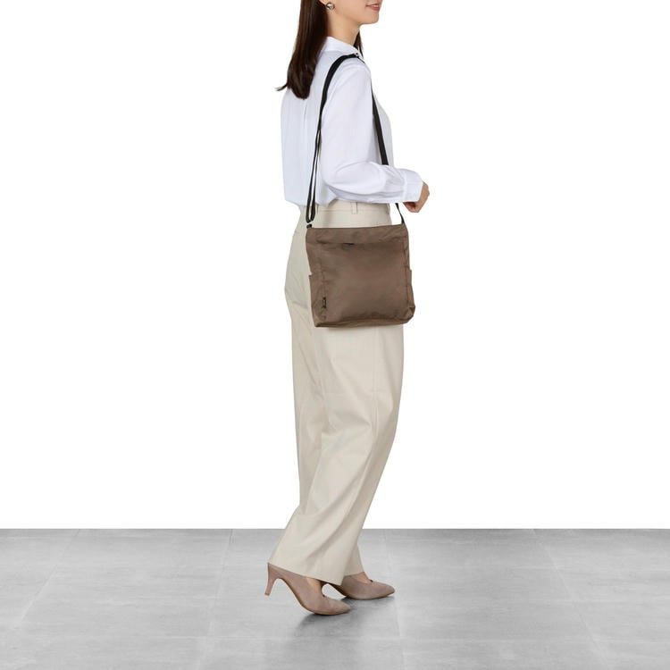 ACE アリッサム ショルダーバッグ 17690