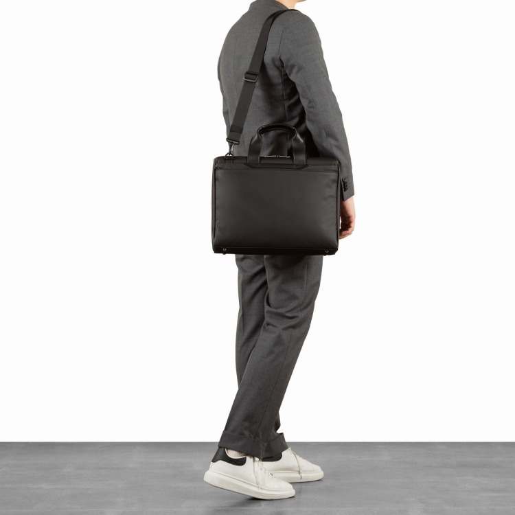 ACE アーレイC ビジネスブリーフ コーティング生地 A4ファイル収納 14インチPC 68851