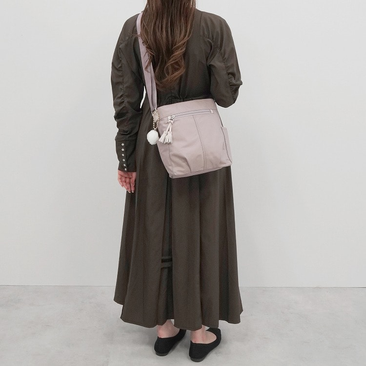 Kanana project／カナナプロジェクト タッセル ショルダーバッグ 縦 68871