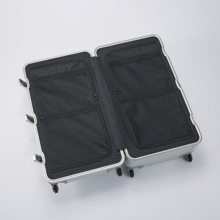 プロテカスタリアV37L 機内持ち込み対応 日本製シルバーお値引き中 proteca スタリアVsD スーツケース 37L 機内持ち込み キャスター