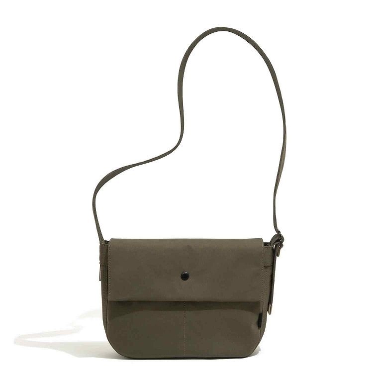 UNTRACK CITY PLUS/NEWSPAPER ニュースペーパーバッグS 60401