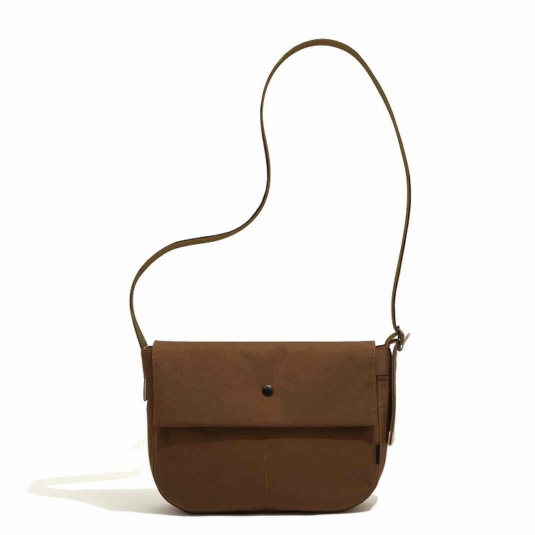 UNTRACK CITY PLUS/NEWSPAPER ニュースペーパーバッグS 60401