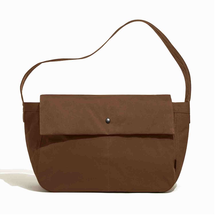 UNTRACK CITY PLUS/NEWSPAPER ニュースペーパーバッグL 60403