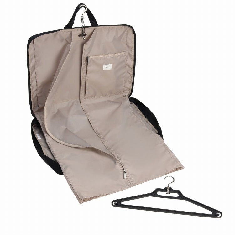 新品未使用のACE OF SPADES×PKCZ✖️38枚 ace. バスティーク2 ガーメントバッグ 62568(01：ブラック): ace