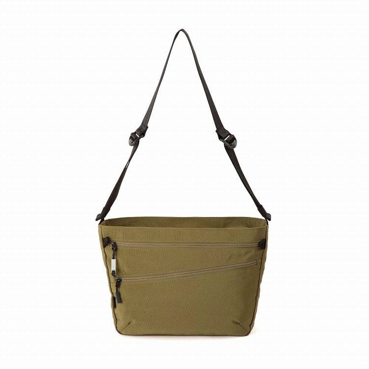 ショルダーバッグ　Mサイズ REGiSTA ミニショルダーバッグ メンズ レディース 縦型 スクエア