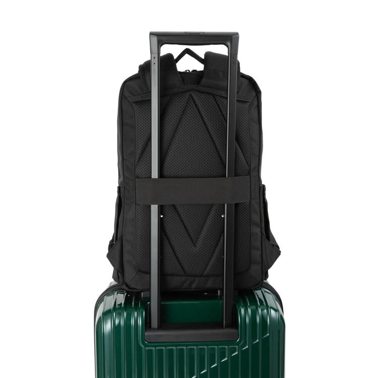 umbro／アンブロ 6M11 リュックサック B4 14.0インチPC 1気室 20291(01