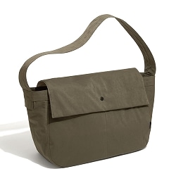 UNTRACK CITY PLUS/NEWSPAPER ニュースペーパーバッグL 60403